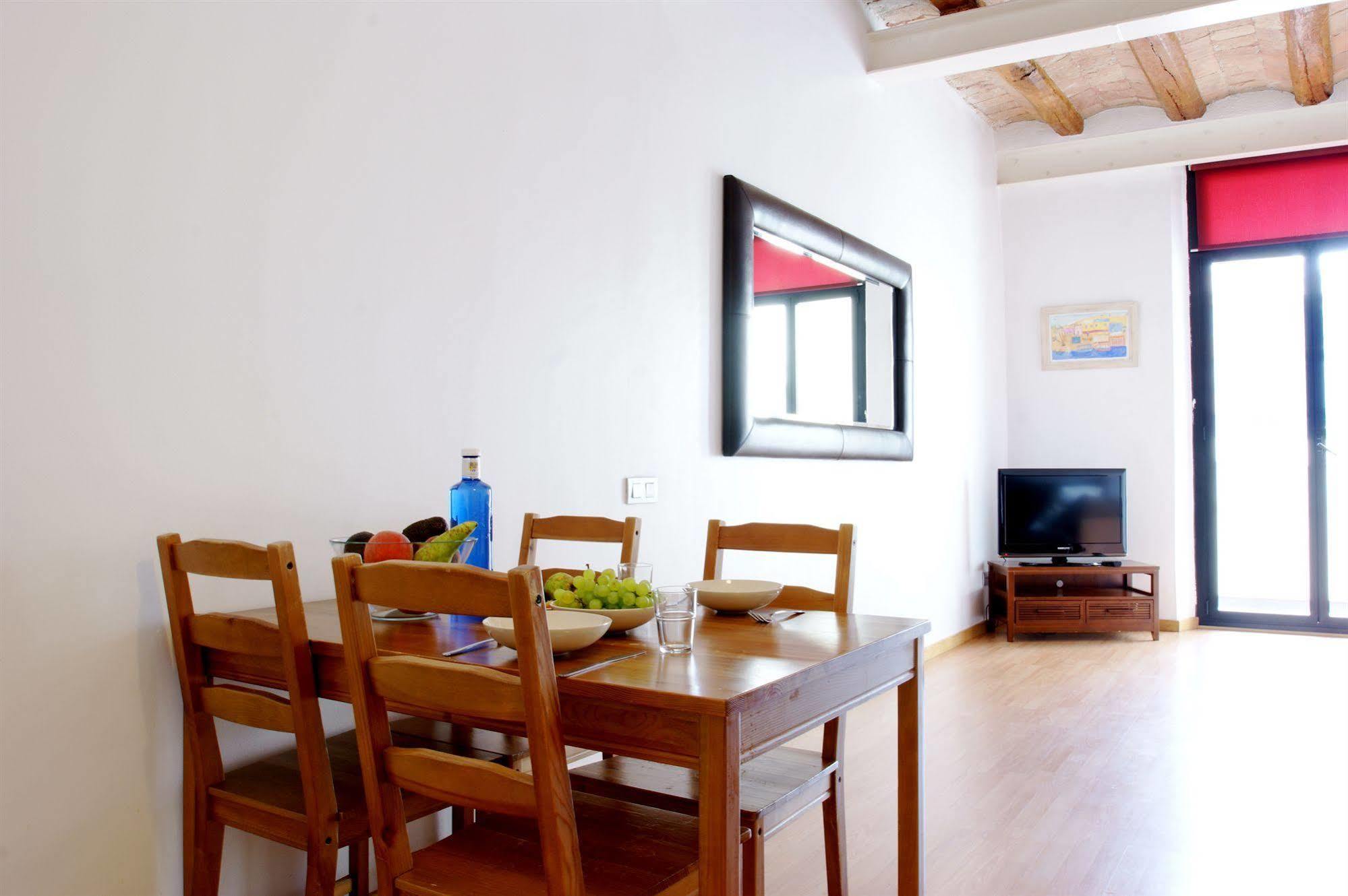 Short Stay Group Liceu Serviced Apartments Barcelona Exterior foto