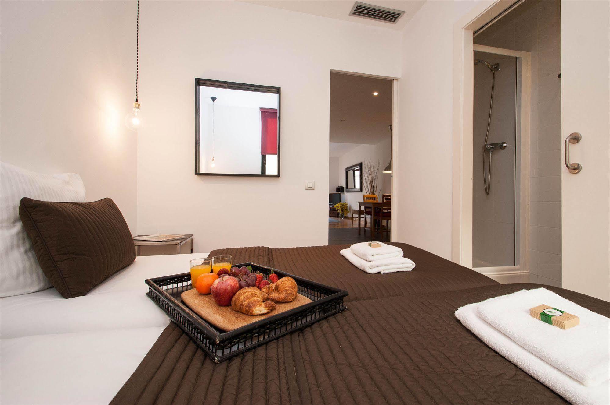 Short Stay Group Liceu Serviced Apartments Barcelona Exterior foto