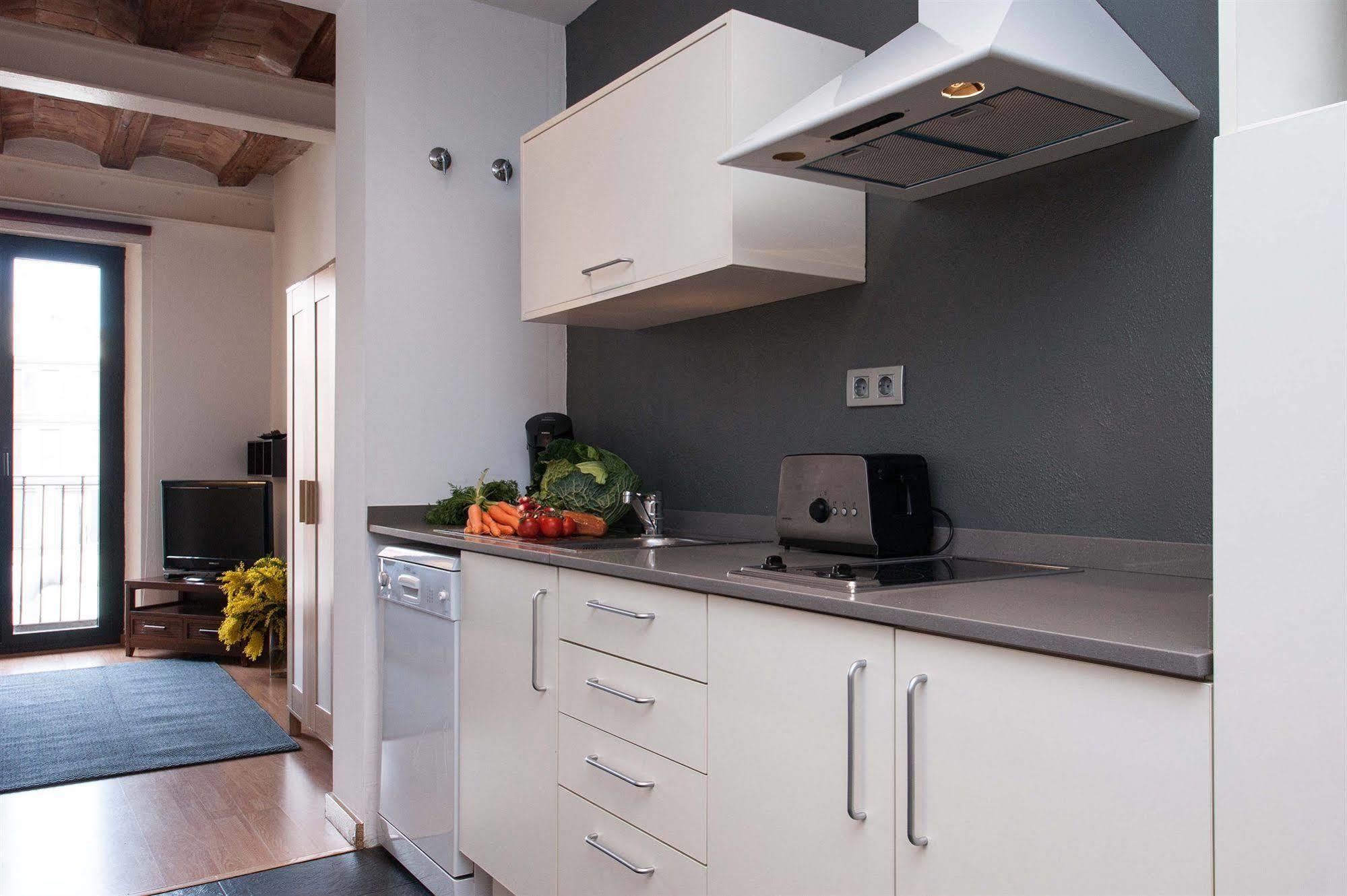 Short Stay Group Liceu Serviced Apartments Barcelona Exterior foto