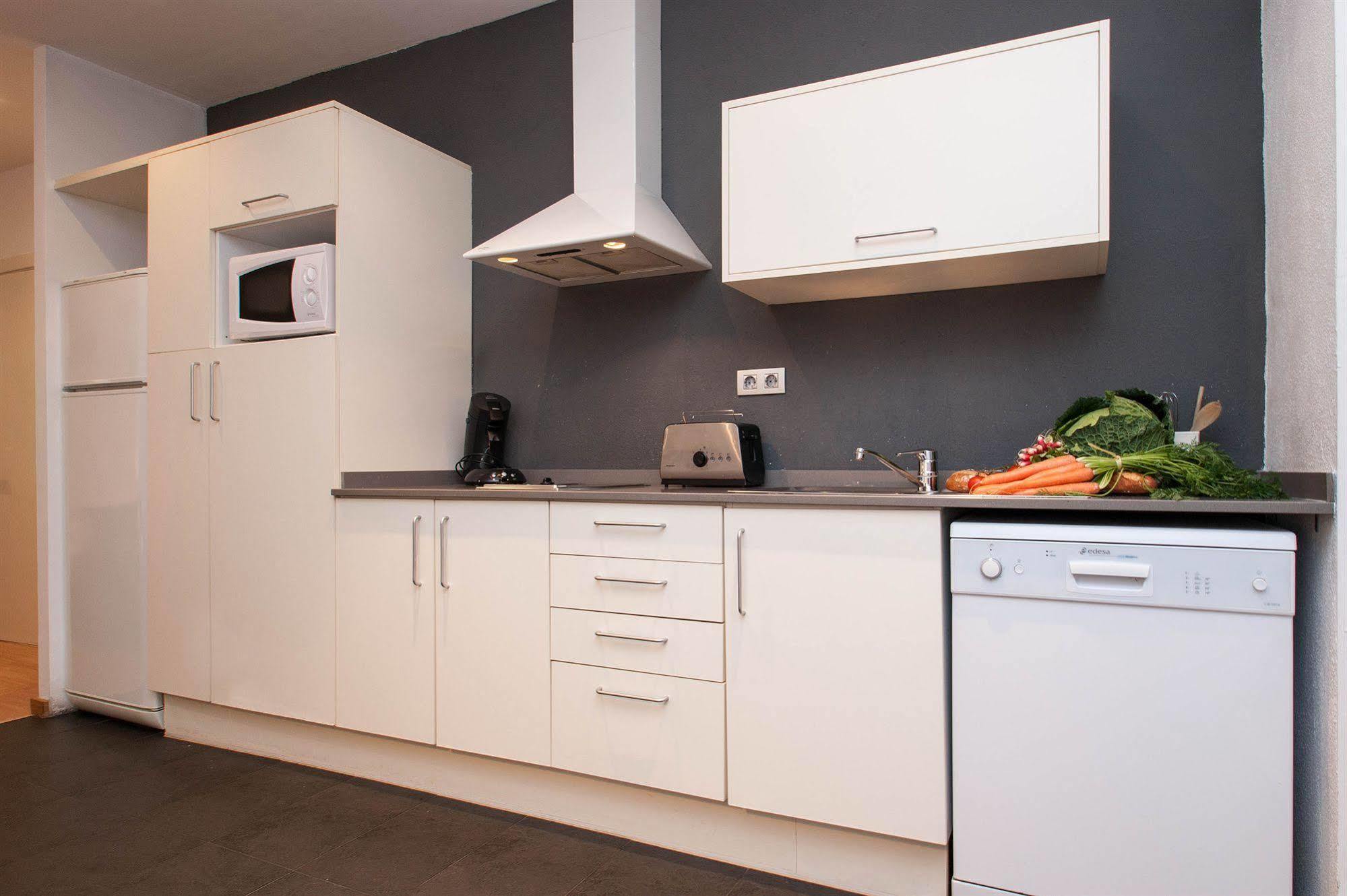 Short Stay Group Liceu Serviced Apartments Barcelona Exterior foto