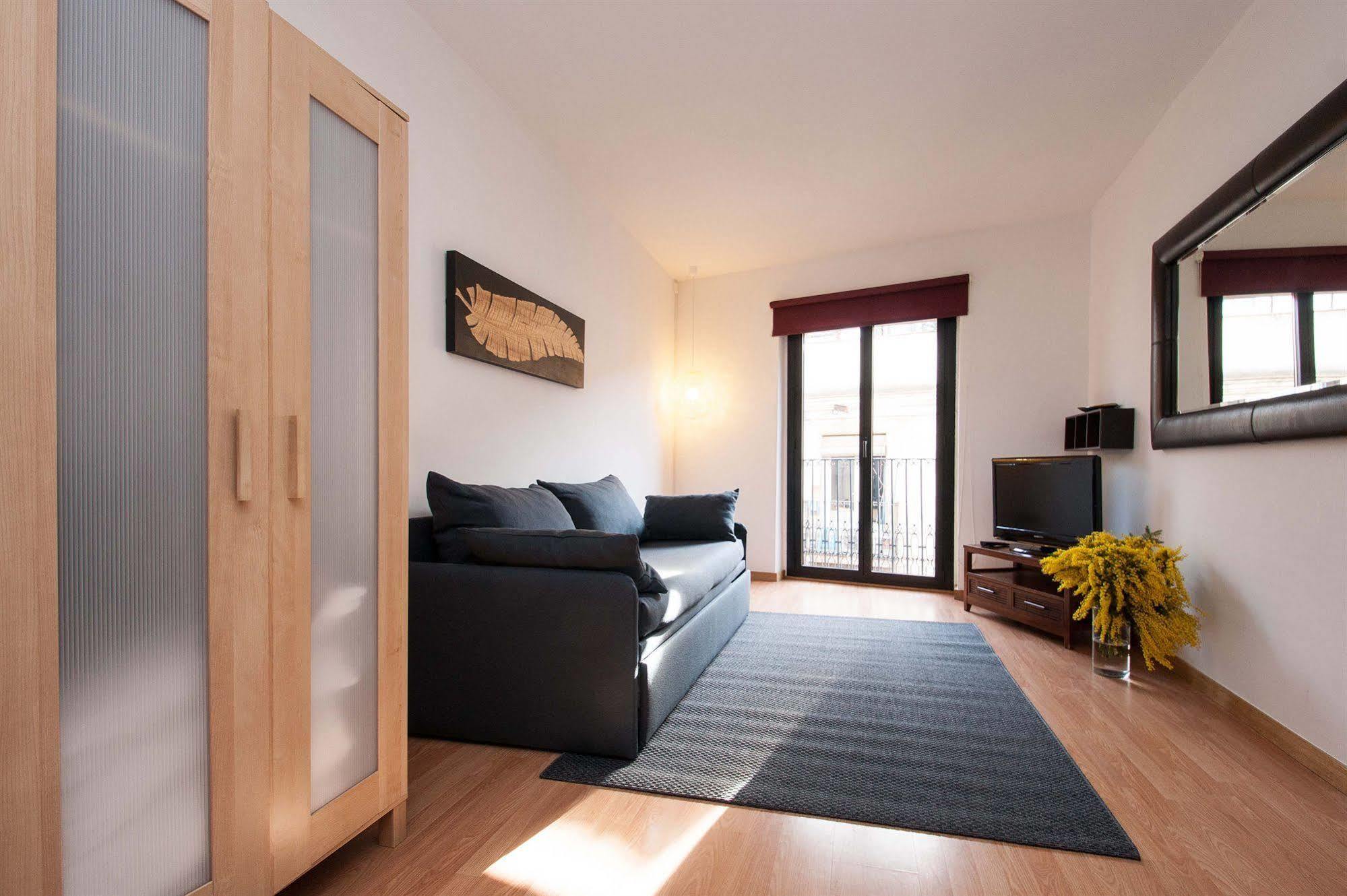 Short Stay Group Liceu Serviced Apartments Barcelona Exterior foto